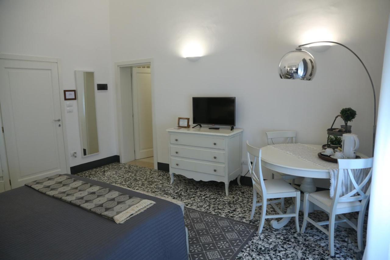 Palazzo Bignami Acomodação com café da manhã Lecce Exterior foto